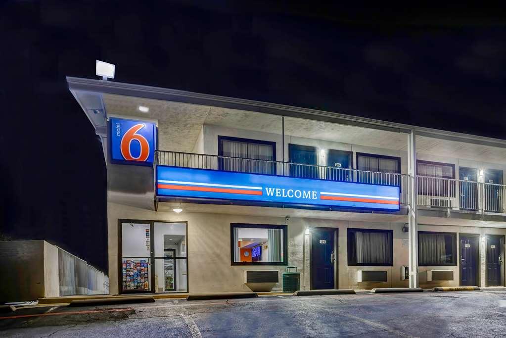 Motel 6 Denton, Tx - Unt Exterior foto